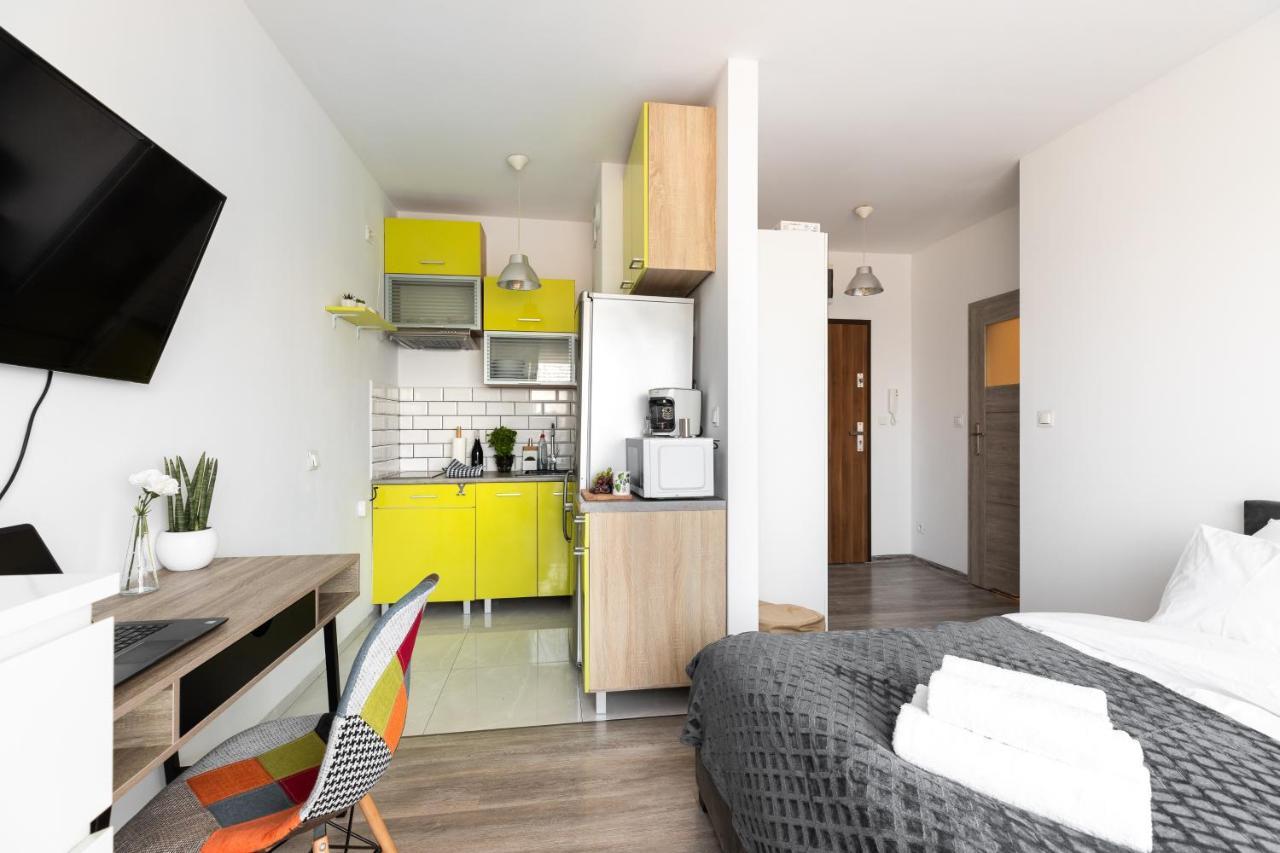 P&O Serviced Apartments - Dionizosa วอร์ซอ ภายนอก รูปภาพ